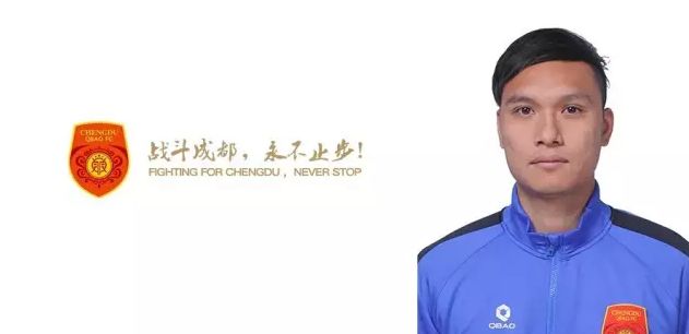 GraemeBailey指出，利物浦希望解决左后卫位置的问题，正在寻找合适的引援人选，安东尼-罗宾逊成为他们关注的目标。